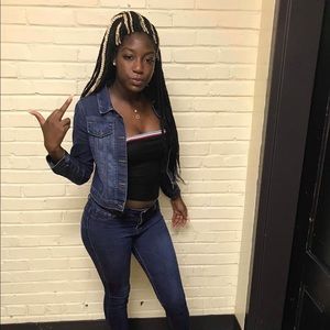 Meet your Posher, Bobbie